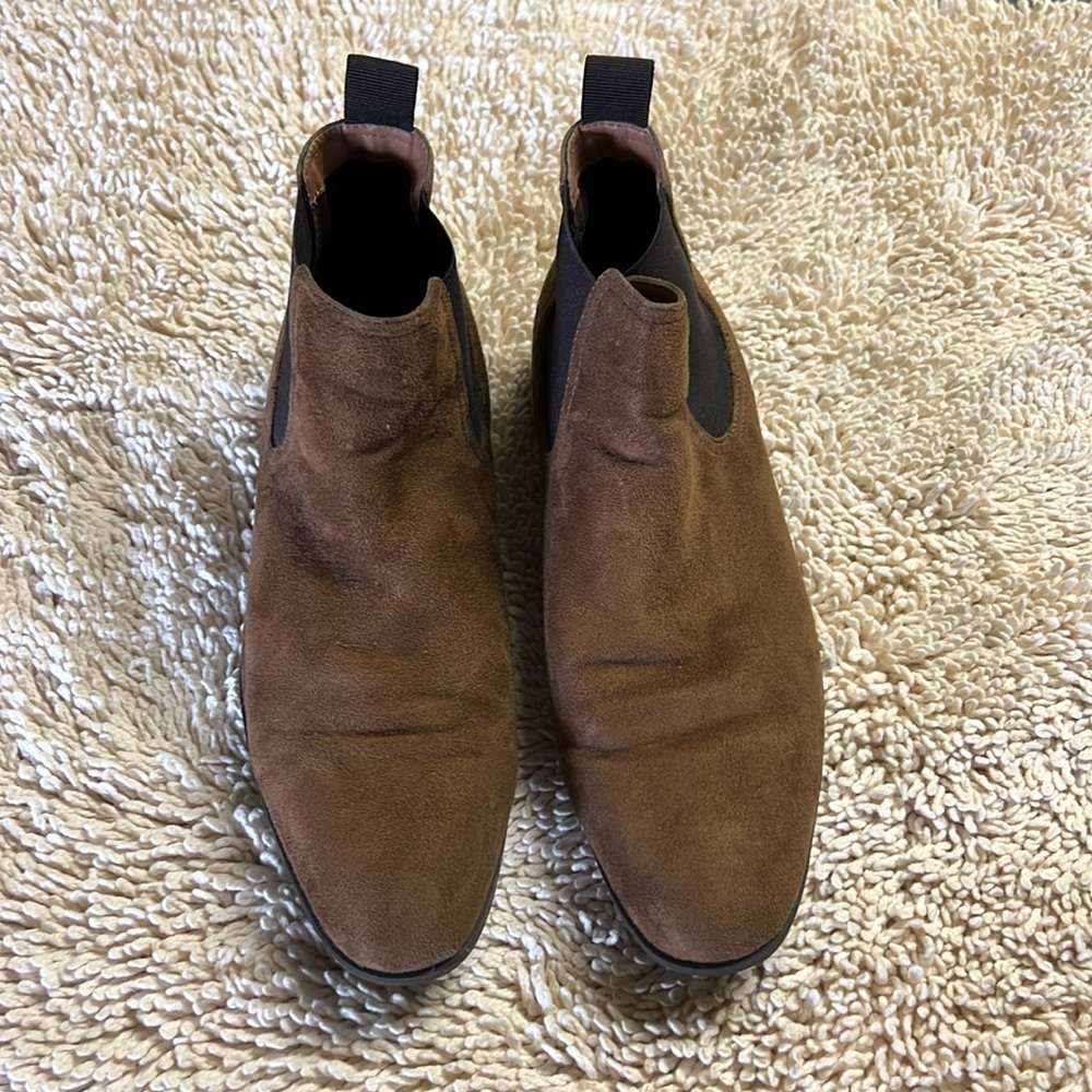 H&M brand Chelsea boots